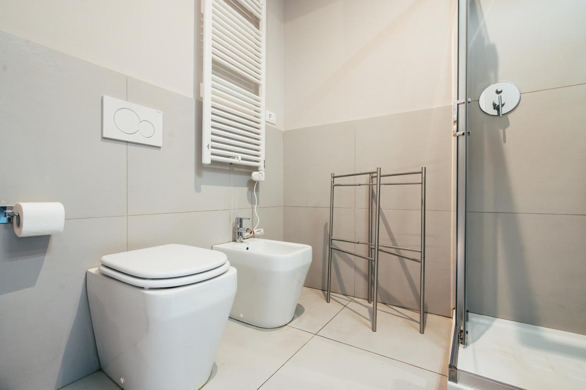 Bologna Suites - Private Bathroom Εξωτερικό φωτογραφία