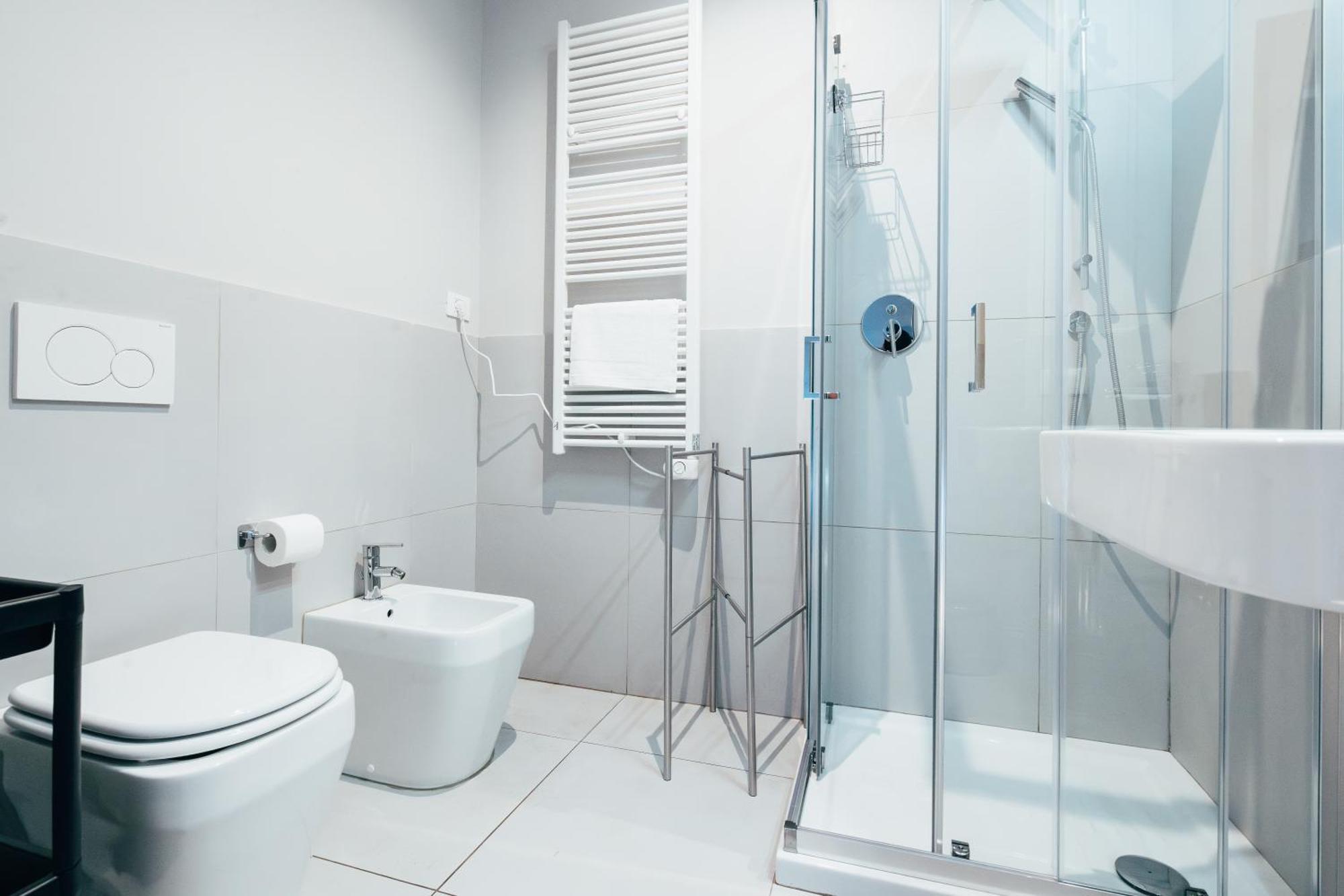 Bologna Suites - Private Bathroom Εξωτερικό φωτογραφία