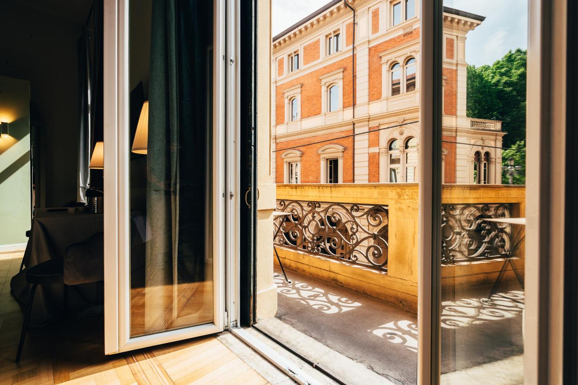 Bologna Suites - Private Bathroom Εξωτερικό φωτογραφία