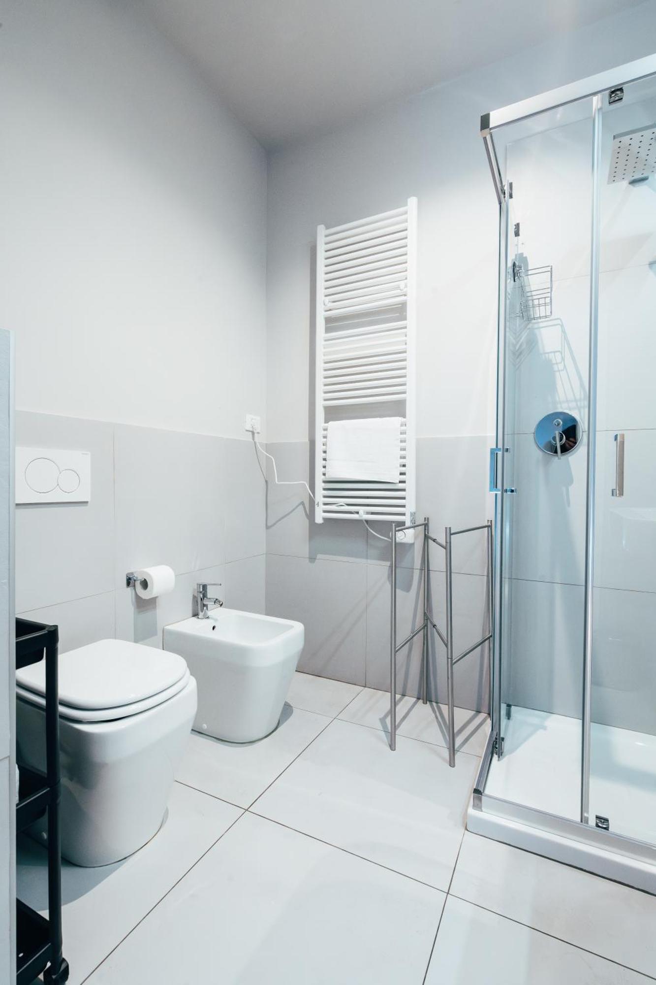 Bologna Suites - Private Bathroom Εξωτερικό φωτογραφία