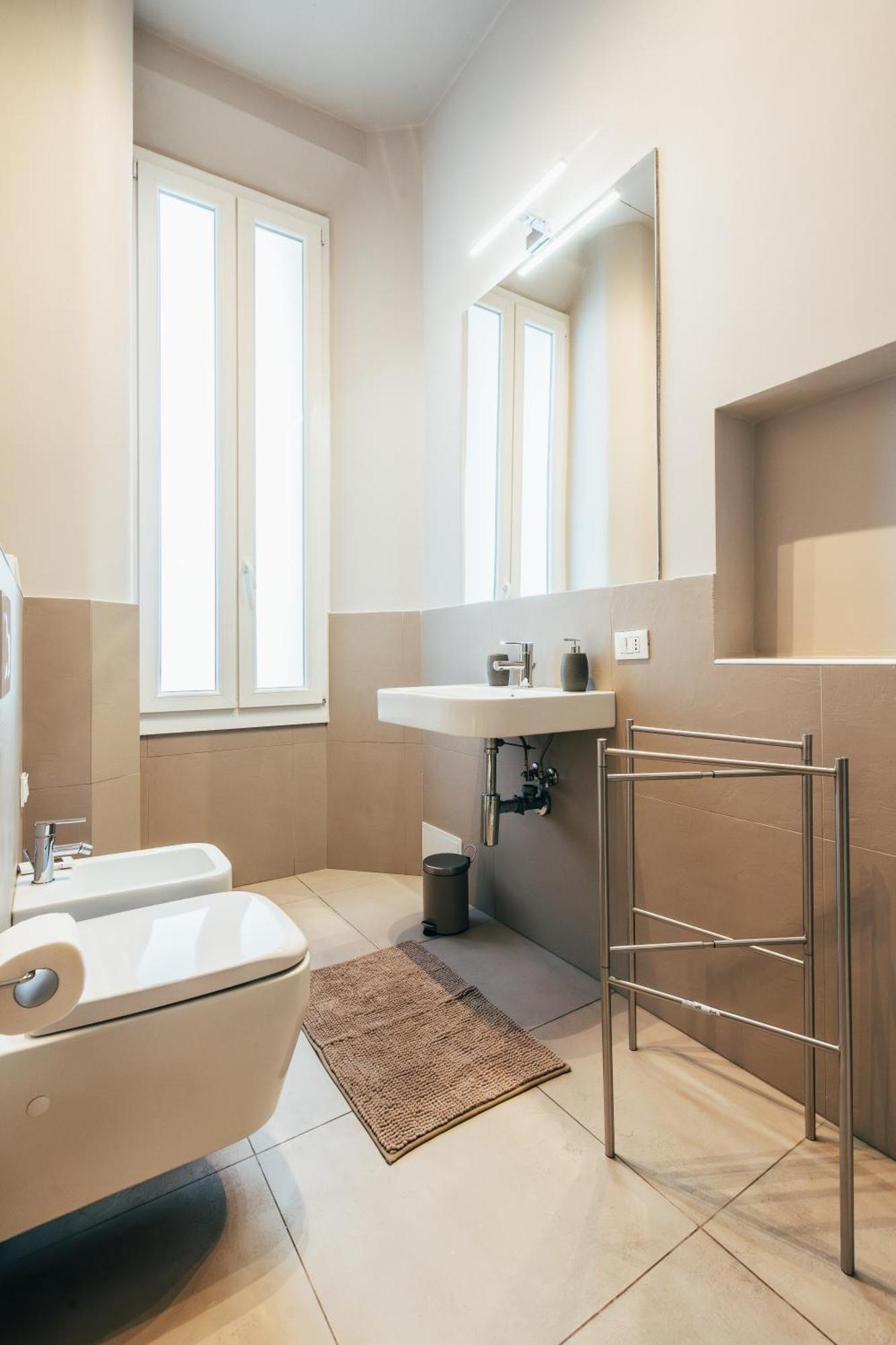 Bologna Suites - Private Bathroom Εξωτερικό φωτογραφία